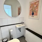 Wiederkehr Penthouse Ruegen Living 아파트 *